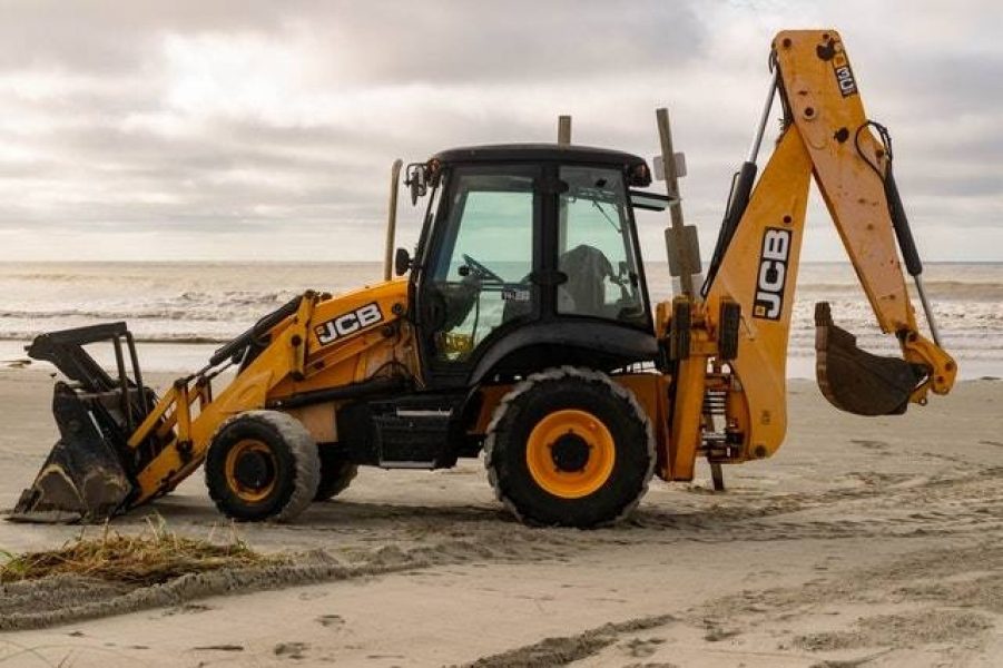 SERVICE BACKHOE LOADER